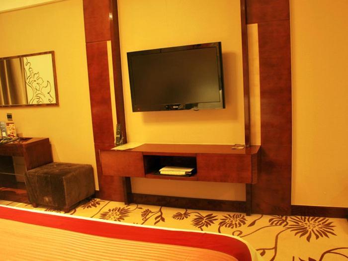 Inzone Garland Hotel Jinan Exterior photo